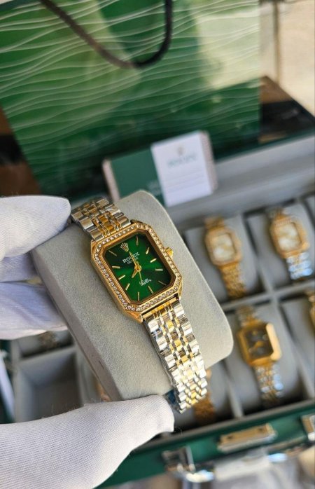 ساعة Rolex مرصعة